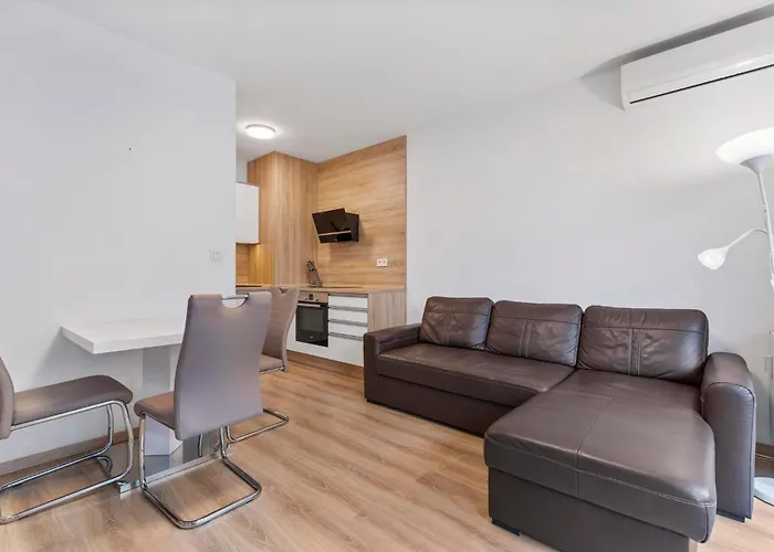 Twin 1 In - With Parking * ברטיסלאבה